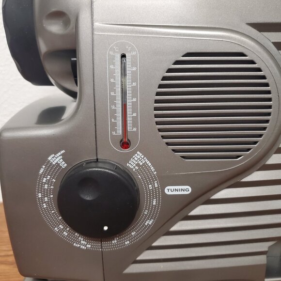 Electronics Claybrooke TV/Latern with AM FM Radio and Weather Band 2001 - Tested - Picture 6 of 12